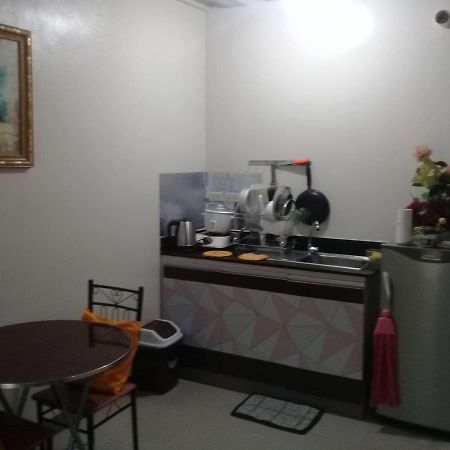 Emmanuel'S Service Apartment Near The Airport Manila Bagian luar foto