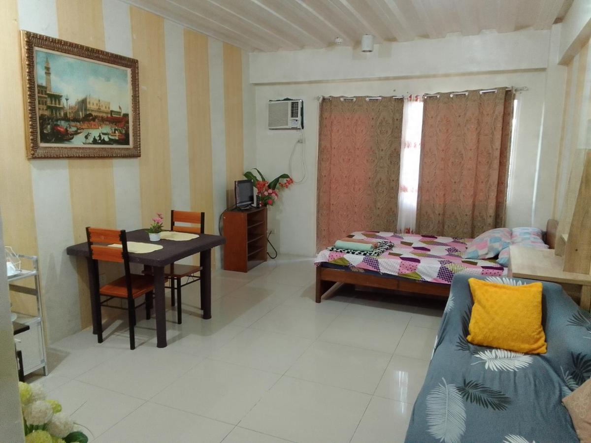 Emmanuel'S Service Apartment Near The Airport Manila Bagian luar foto