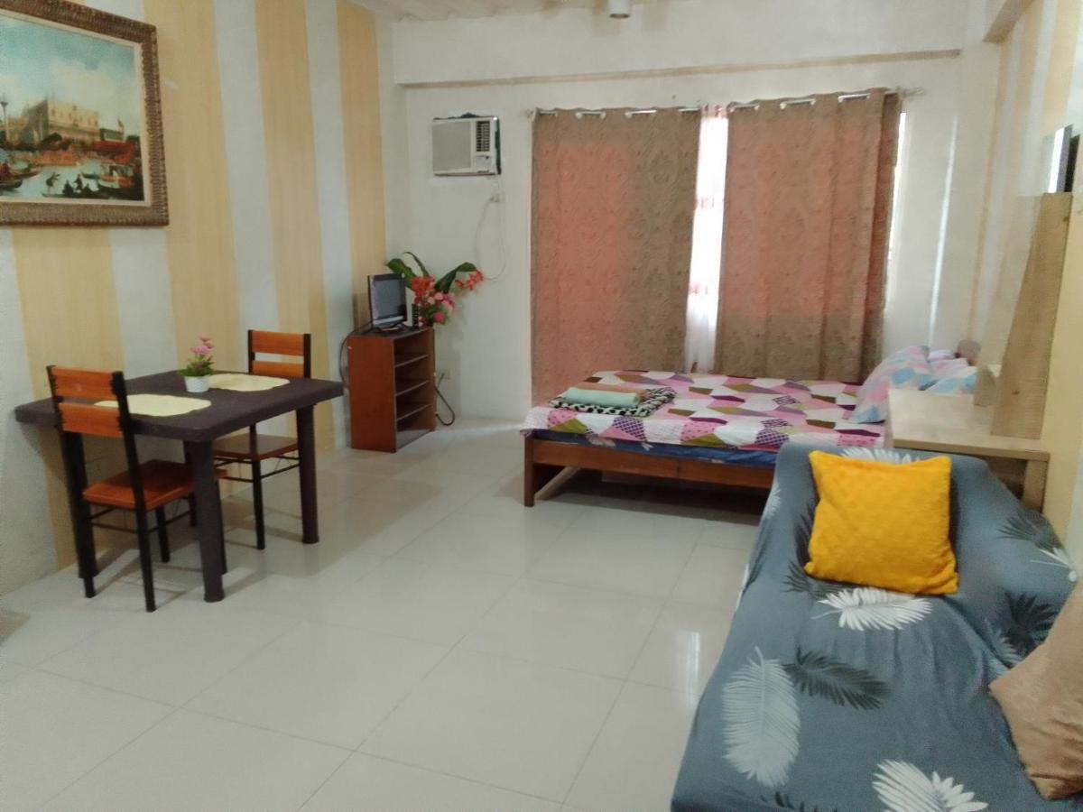 Emmanuel'S Service Apartment Near The Airport Manila Bagian luar foto