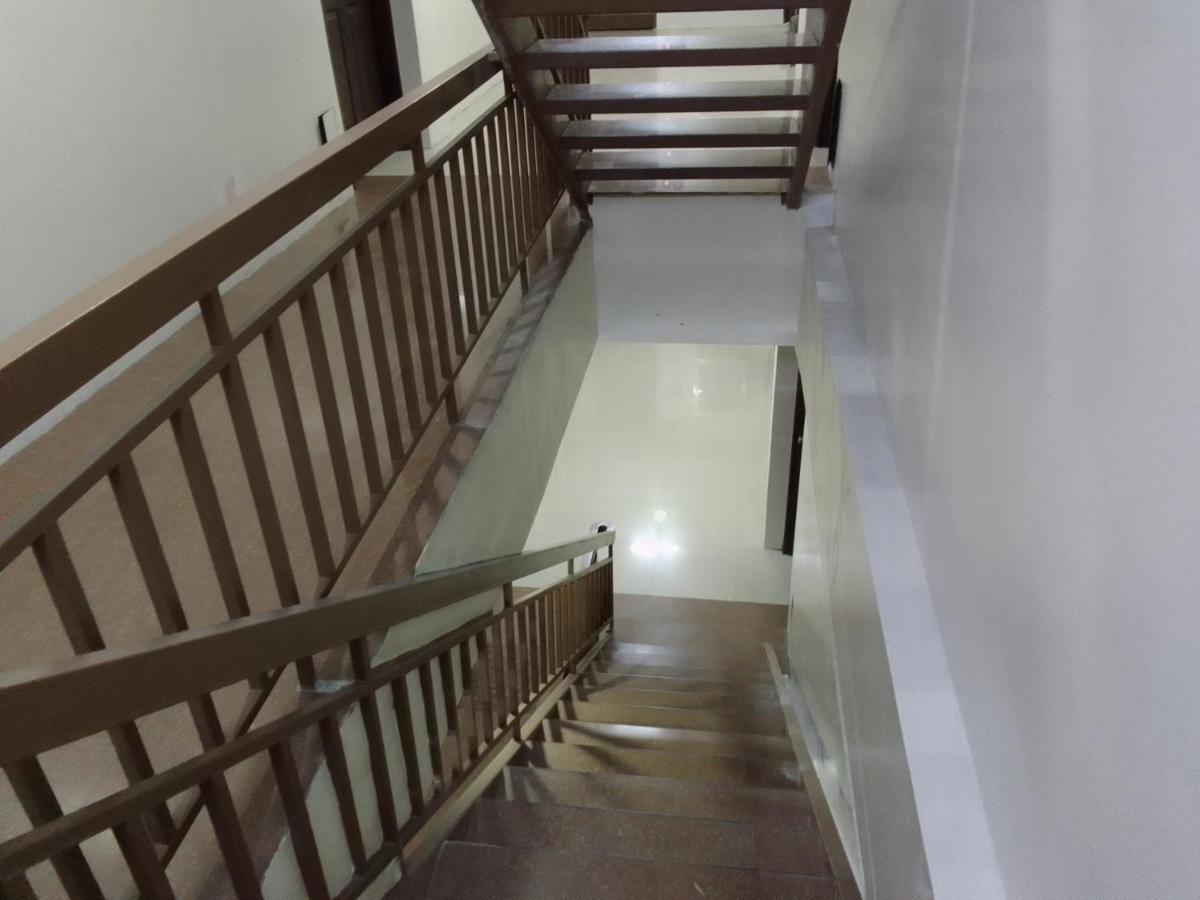 Emmanuel'S Service Apartment Near The Airport Manila Bagian luar foto