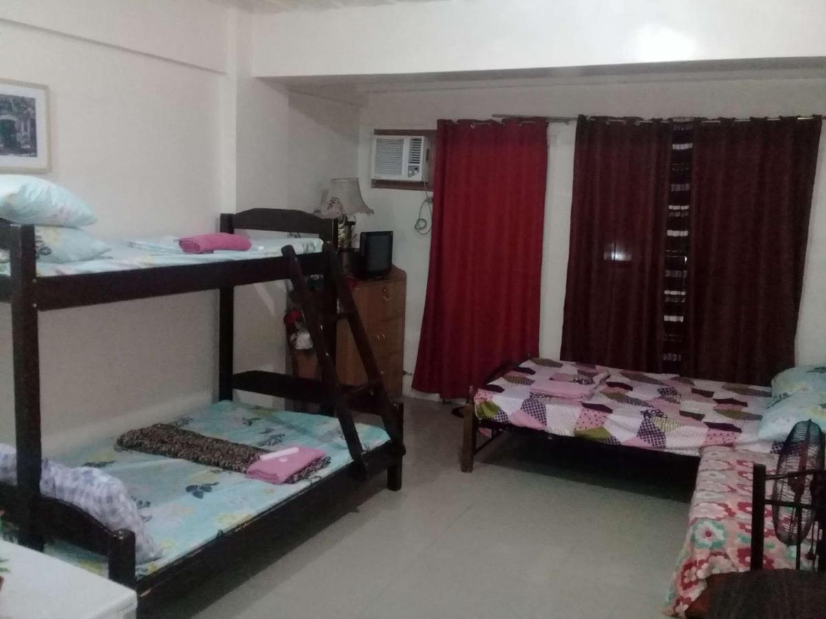 Emmanuel'S Service Apartment Near The Airport Manila Bagian luar foto
