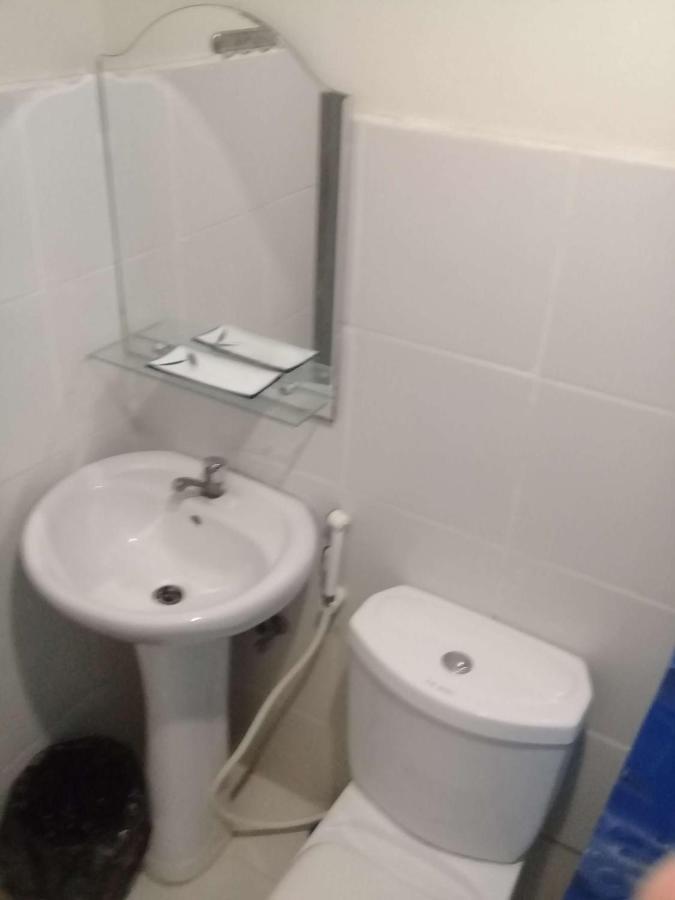 Emmanuel'S Service Apartment Near The Airport Manila Bagian luar foto