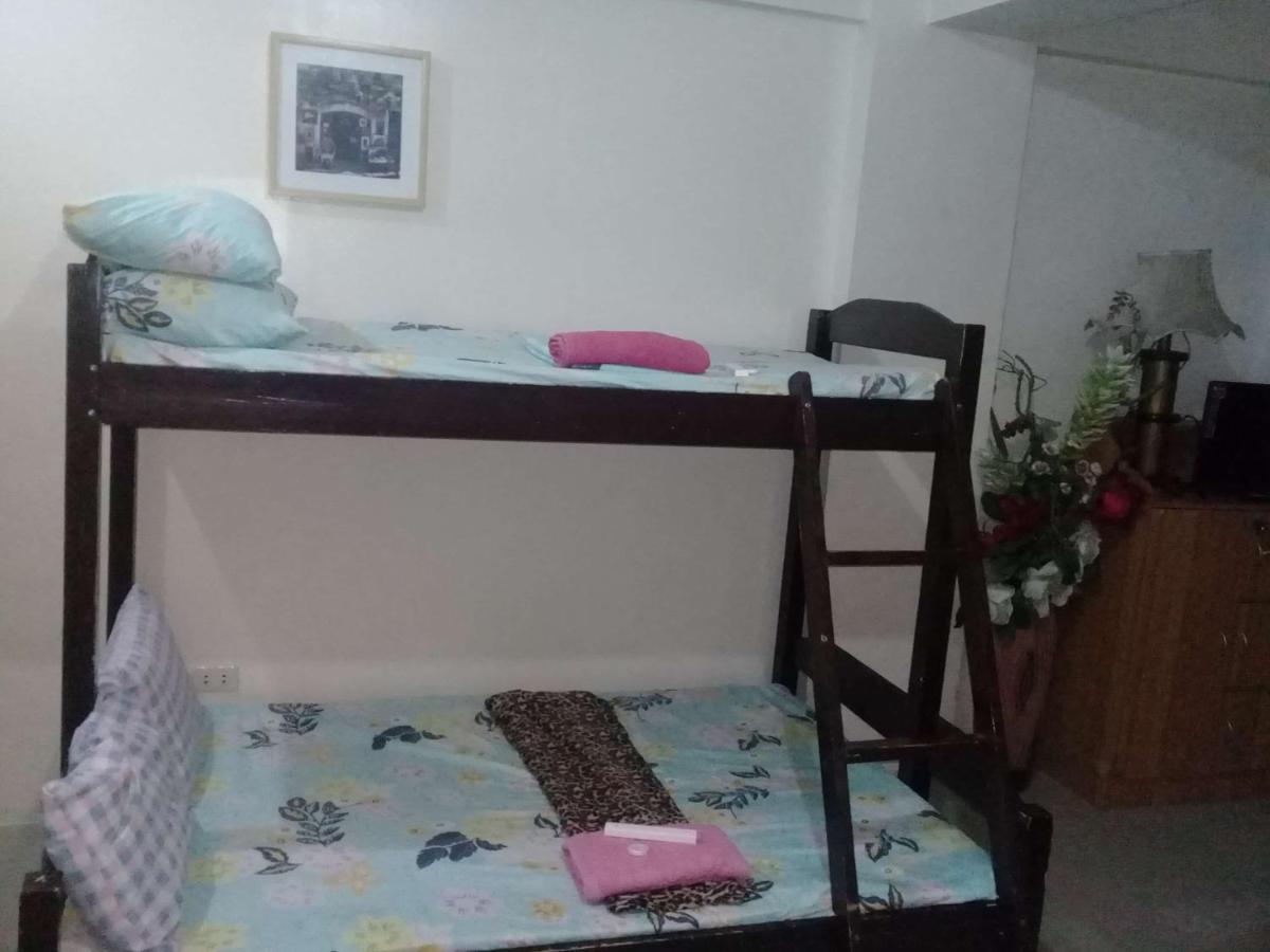 Emmanuel'S Service Apartment Near The Airport Manila Bagian luar foto
