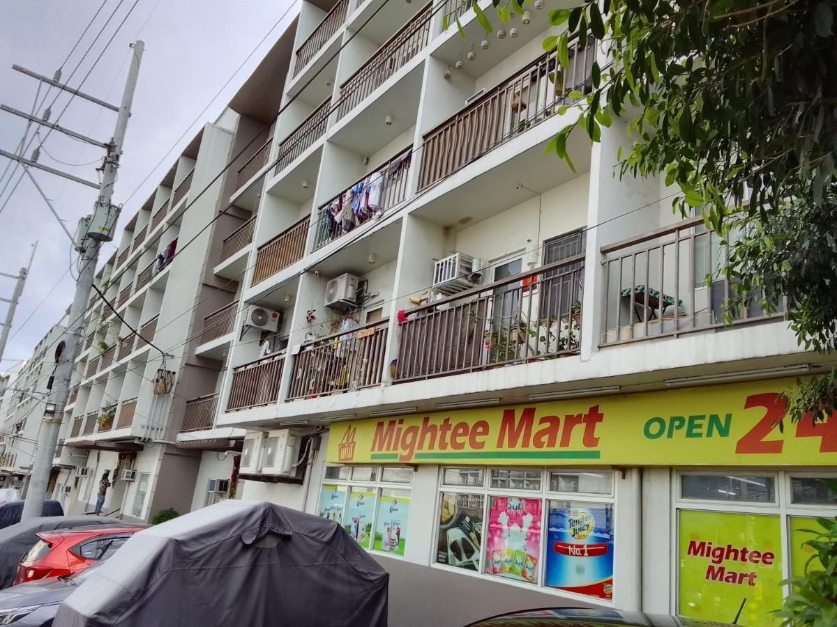 Emmanuel'S Service Apartment Near The Airport Manila Bagian luar foto