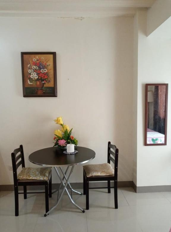 Emmanuel'S Service Apartment Near The Airport Manila Bagian luar foto