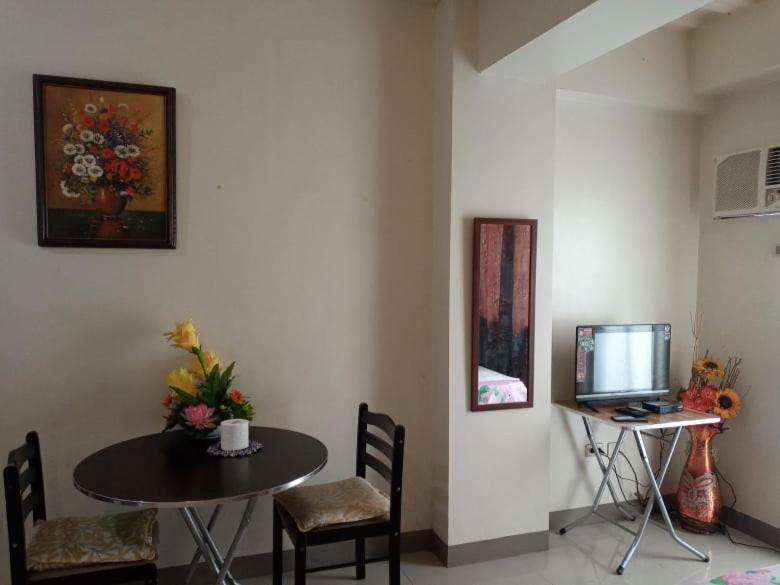 Emmanuel'S Service Apartment Near The Airport Manila Bagian luar foto