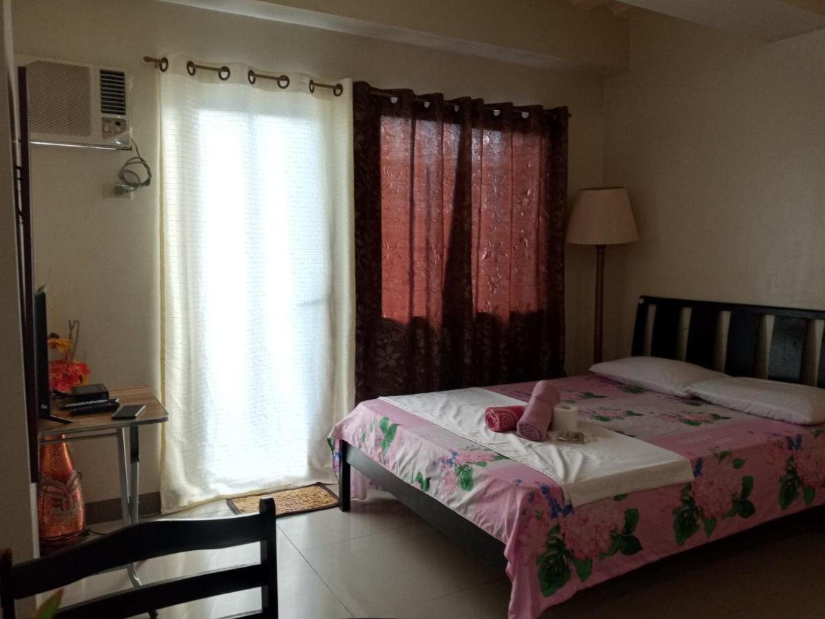 Emmanuel'S Service Apartment Near The Airport Manila Bagian luar foto