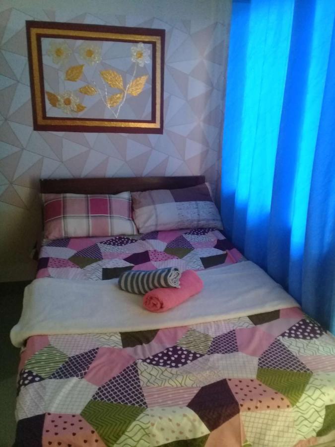 Emmanuel'S Service Apartment Near The Airport Manila Bagian luar foto